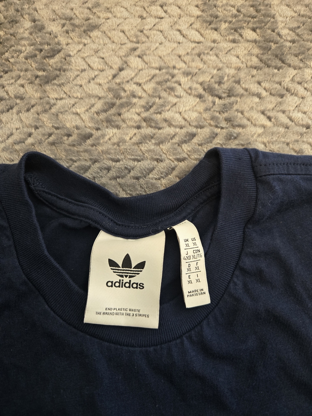 Adidas Originals Trefoil Logo T-Shirt Men’s XL Navy Blue White Graphic Tee - Picture 3 of 3